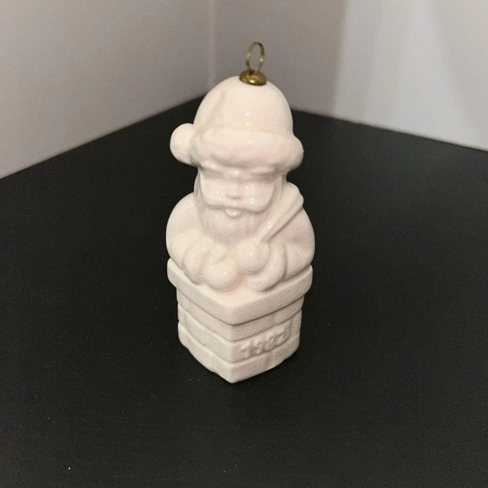 Vintage Goebel Annual Ornament‎ 1982 5th Edition Santa In Chimney